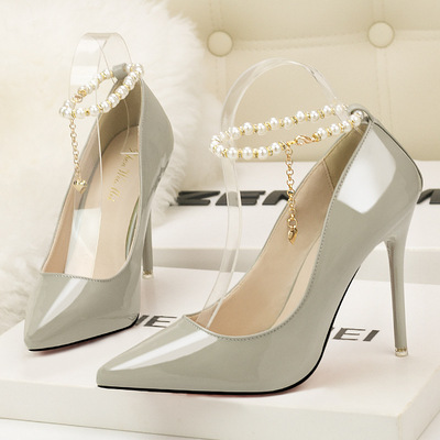 Fashionable And Elegant Female Stiletto High-heeled Shallow Pointy Pearl Rhinestone Belt