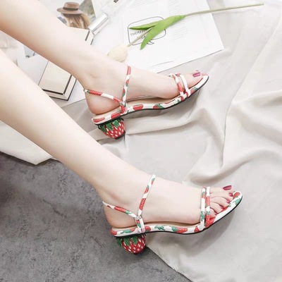 One Word Strawberry In The Middle And Outside Wear Fashionable Net Red Two Wear Sandals
