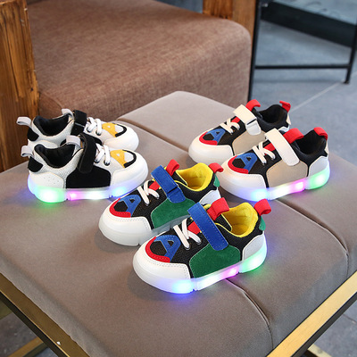 Boys And Girls Casual Shoes Korean Sports Shoes Luminous Shoes