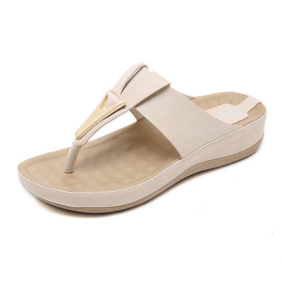 White Slippers & Flip-flops