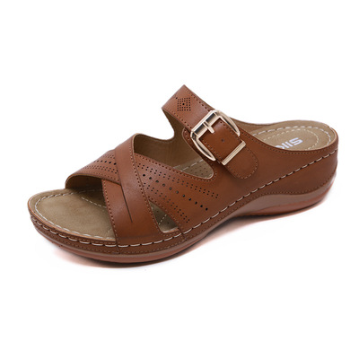 Route Leisure Light Slope With Platform Buckle Sandals