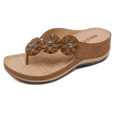 Women's Slippers & Flip-Flops