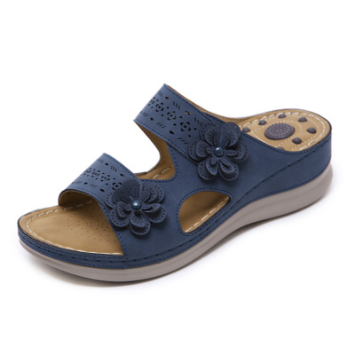 Women's Slippers & Flip-Flops