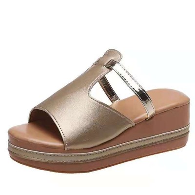 Gold Slippers & Flip-flops