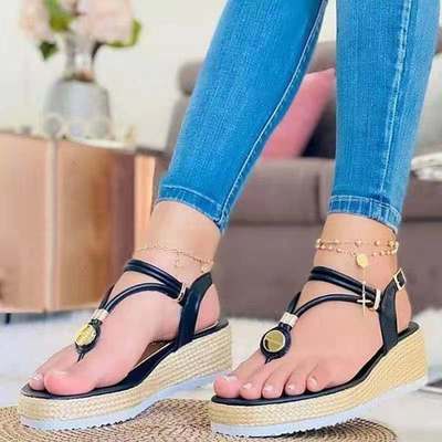 Comfortable Low-heeled Wedge Flip Flops Large Size Buckle Sandals