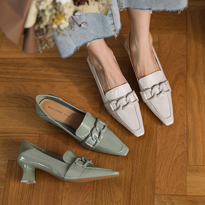Thick Metal Chain Soft Patent Leather Can Be Stepped On The Heel