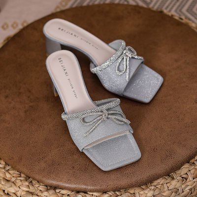 Fashion 2021 New Bow Rhinestone Flip-flop Sandals And Slippers