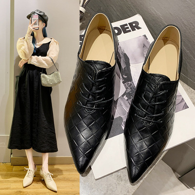 Spring New Deep-mouthed Pointed Mid-heel Lace Solid Color