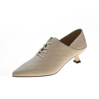 Spring New Deep-mouthed Pointed Mid-heel Lace Solid Color