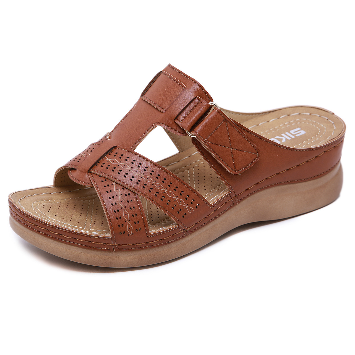 Slippers & Flip-Flops